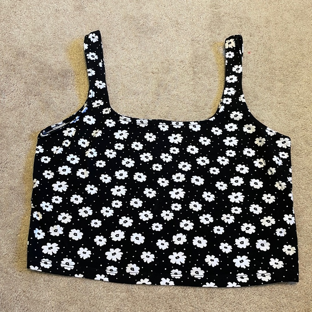 Floral cropped tank top